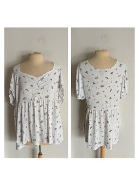 Torrid white floral blouse